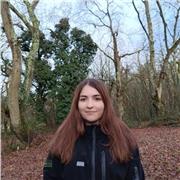 Ingeniera Agrónoma apta para dar clases de biología y matematicas a estudiantes de primaria.